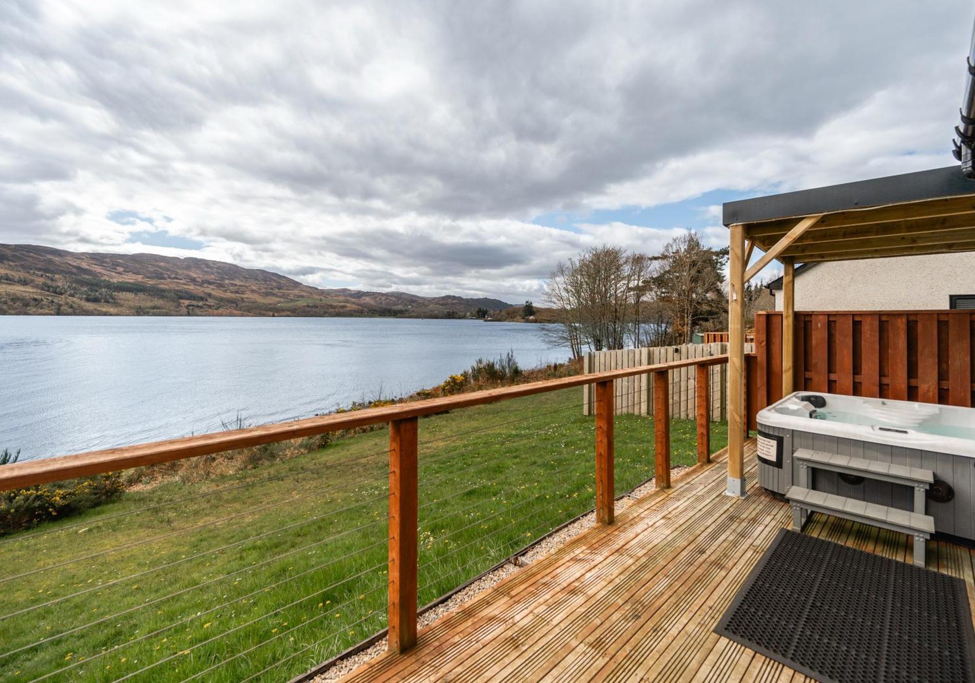 Shoreland Lodges - Holly Lodge Fort Augustus Dış mekan fotoğraf