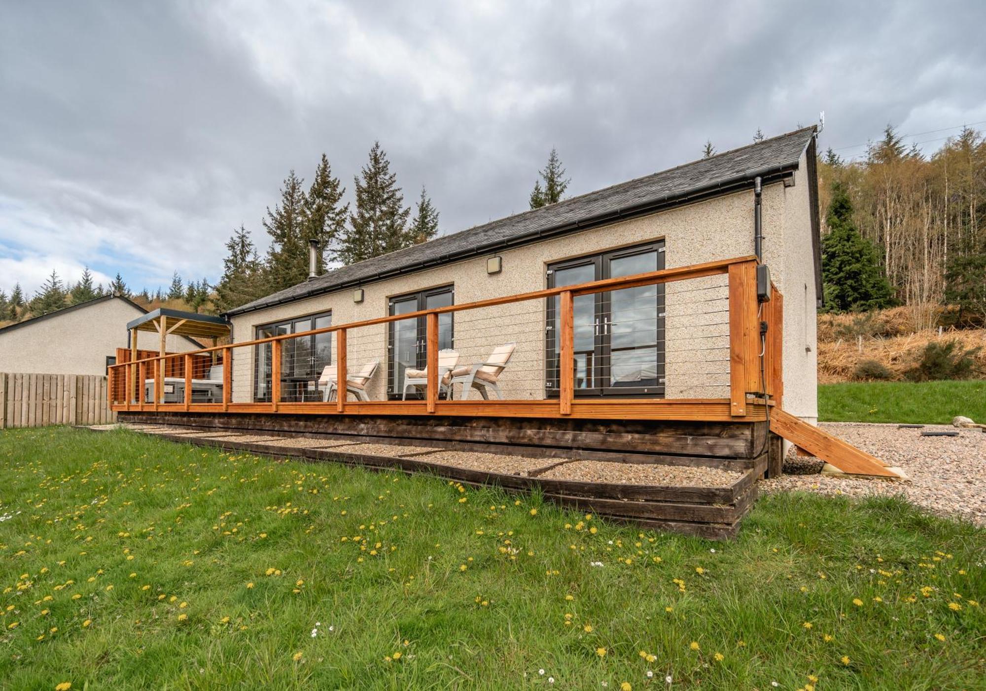 Shoreland Lodges - Holly Lodge Fort Augustus Dış mekan fotoğraf