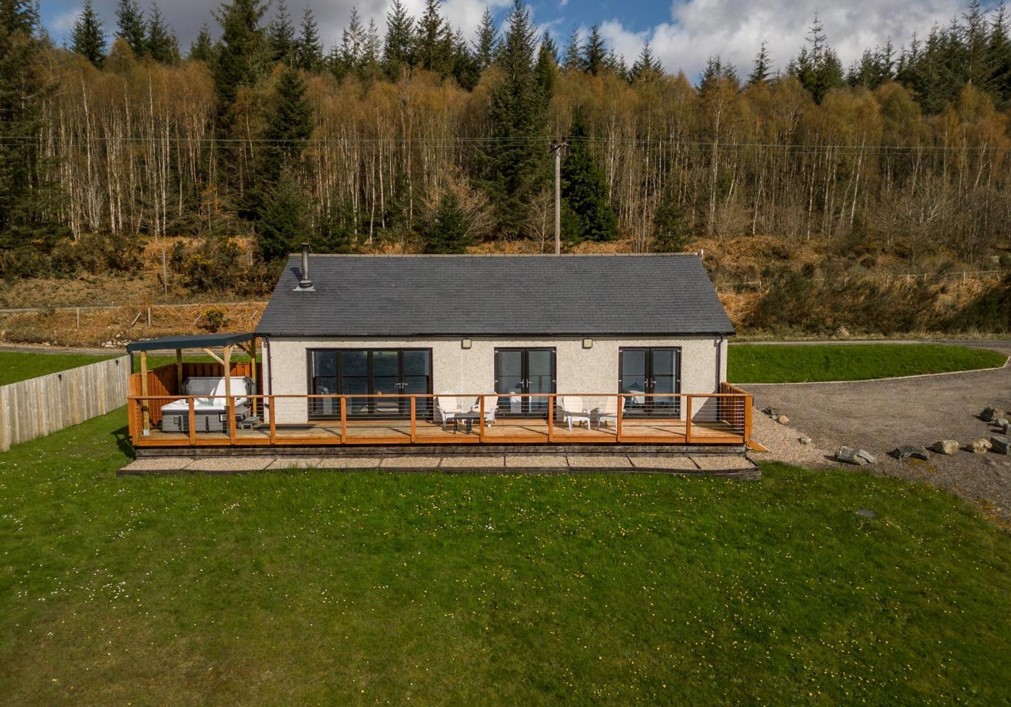 Shoreland Lodges - Holly Lodge Fort Augustus Dış mekan fotoğraf